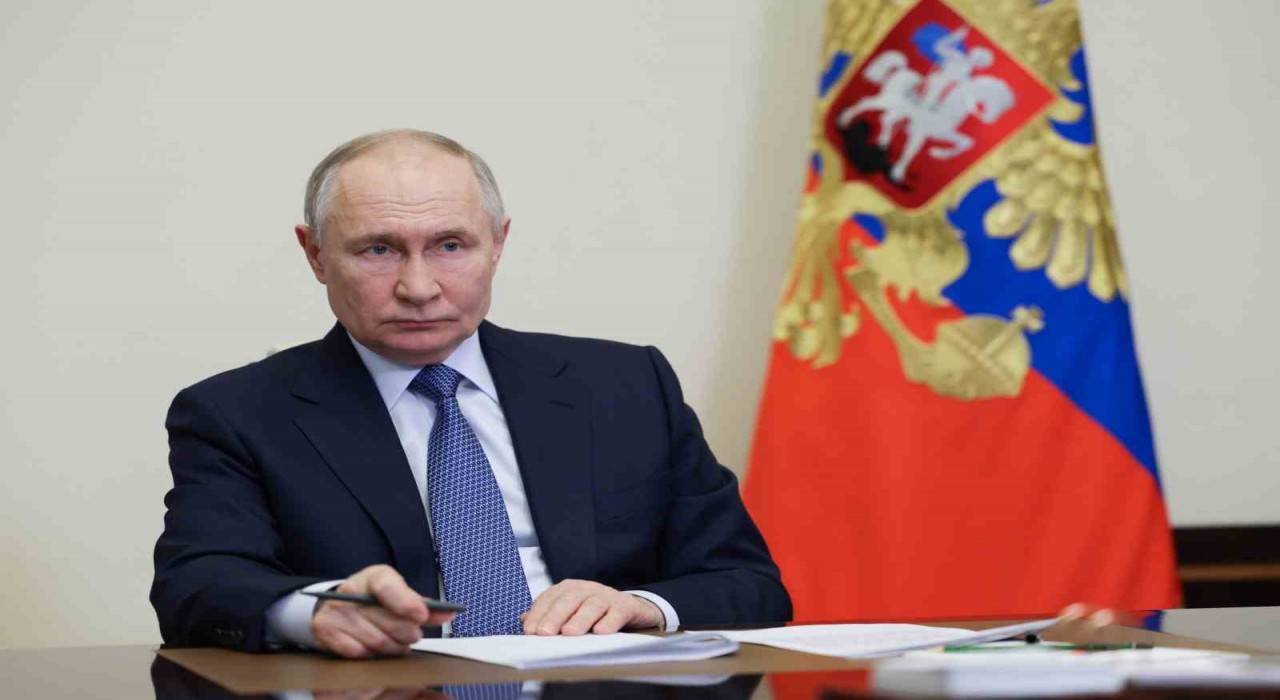 Putin: Trump ile Görüşmekten Mutluluk Duyarım