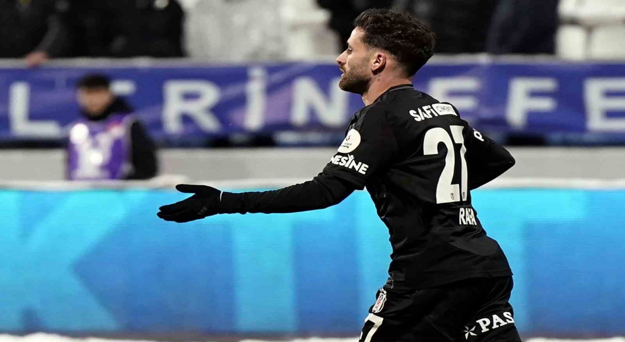 Rafa Silva gollerine devam etti
