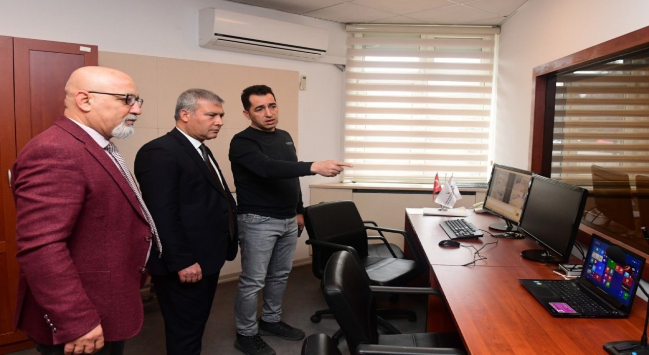 Rektör Adıgüzel Engelliler Araştırma Enstitüsünü ziyaret etti