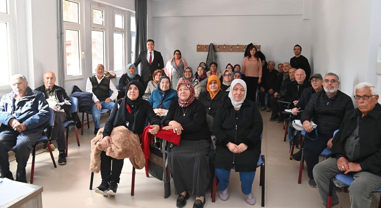 Rektör Uzun, 60+ Tazelenme Üniversitesi Öğrencileriyle Buluştu