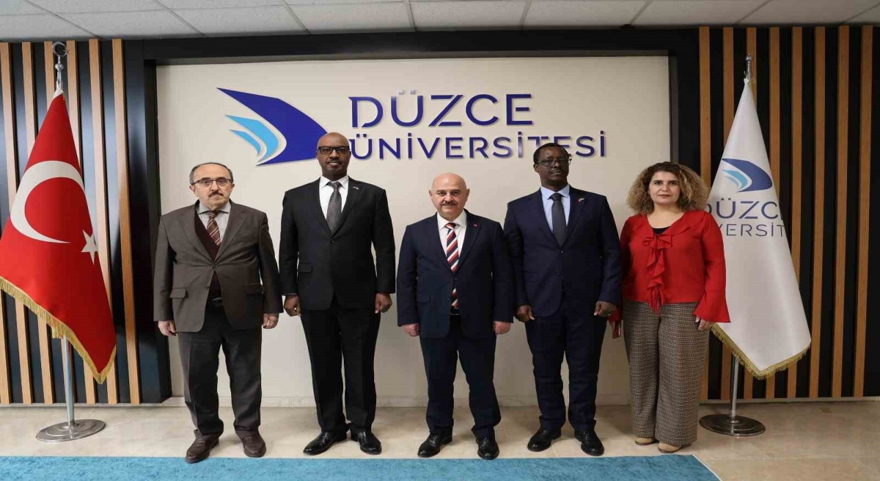 Ruanda Büyükelçisi Düzce Üniversitesinde