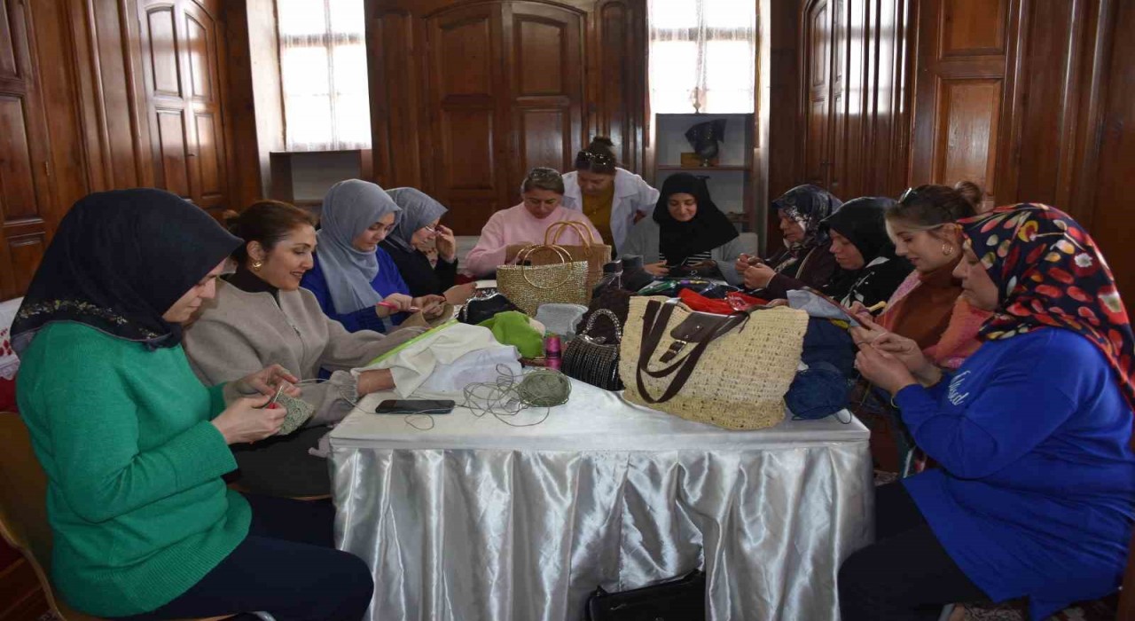 Şahinbey Belediyesinden kadınlara ücretsiz workshop etkinliği