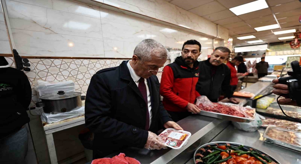 Başkan Tahmazoğlu’ndan kasap ve market denetimi