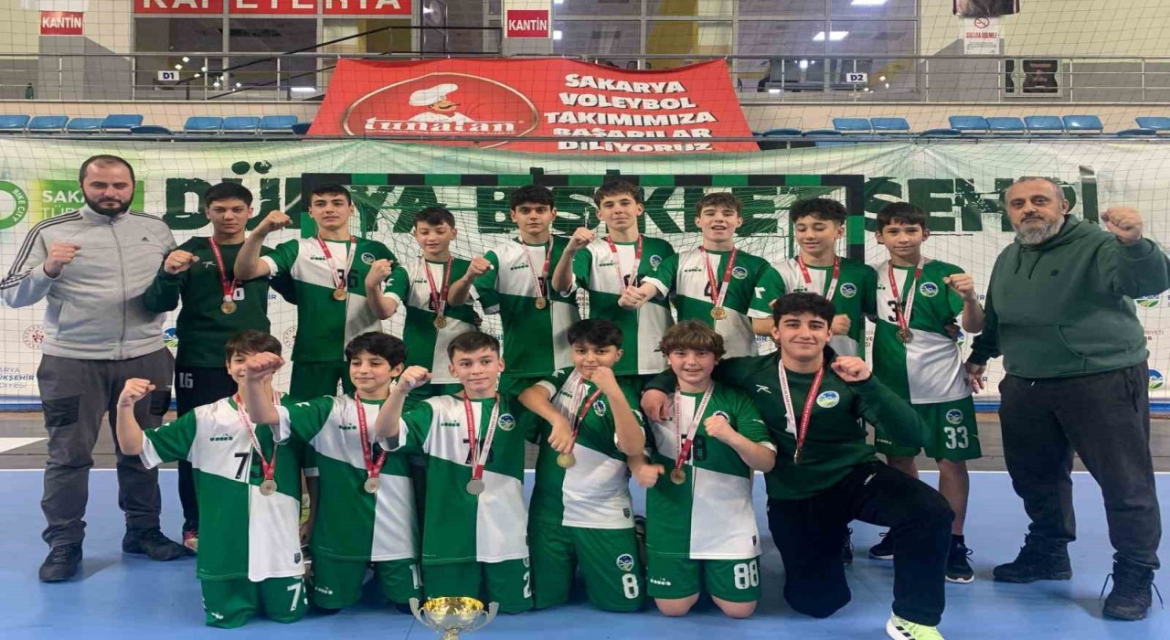 Hentbol İl Birincisi Sakarya Büyükşehir Belediyesi