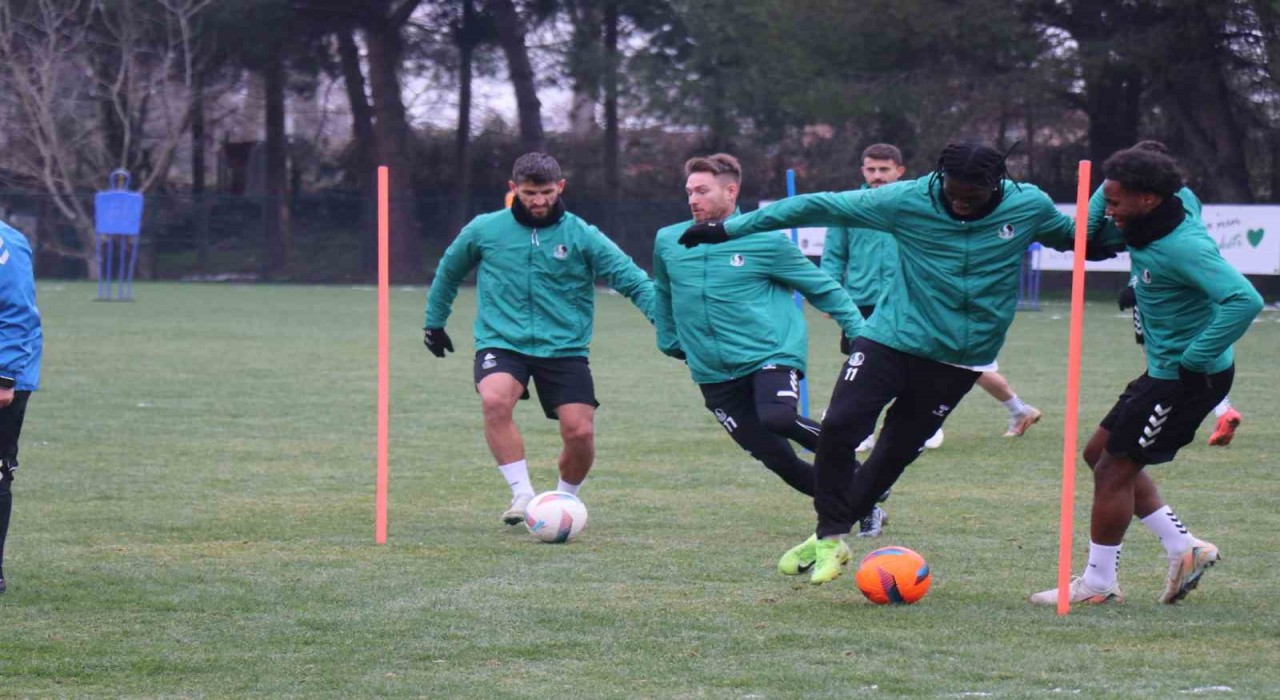 Sakaryaspor, Fatih Karagümrük mesaisine başladı