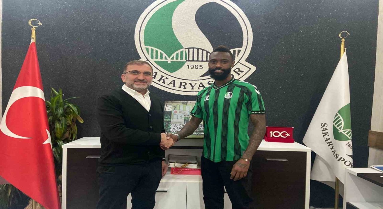 Sakaryaspor, Nicolas NKoulouyu kadrosuna kattı