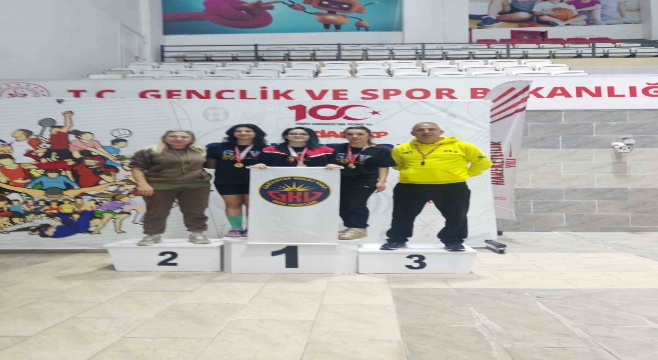 Şampiyonlar yine Gaziantep Kolej Vakfından çıktı
