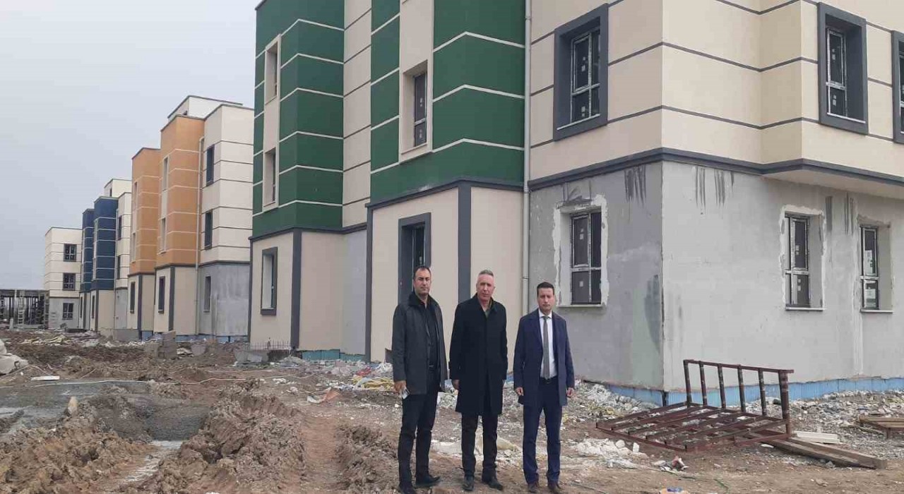 Samsatta sosyal konut yapımı hızla ilerliyor