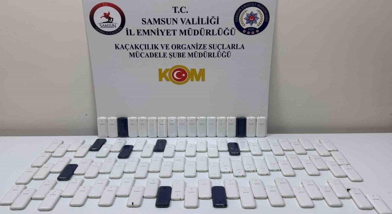 Bafra’da 100 Kaçak Telefon Ele Geçirildi