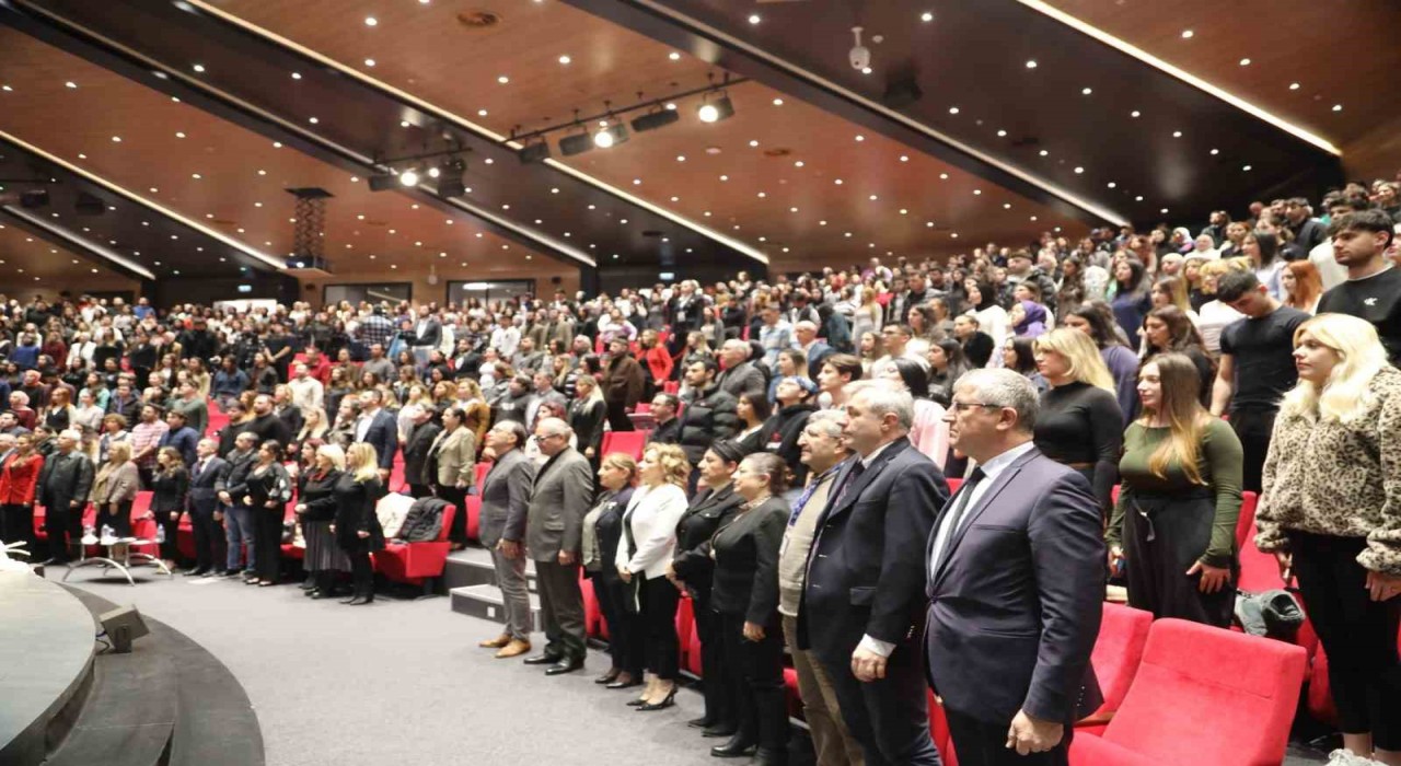 Sanat ve medya dünyası, İAÜ İletişim Ödüllerinde bir araya geldi