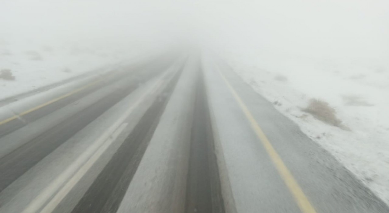 Şanlıurfada karla kaplanan yollar temizlendi