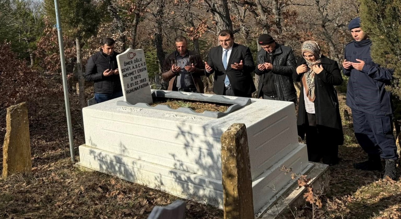 Şaphanede şehit asker Ergin, mezarı başında anıldı