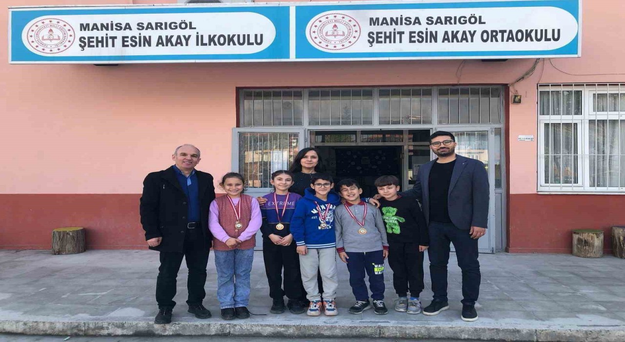 Sarıgöl Şehit Esin Akay İlkokulu zeka oyunlarına damga vurdu