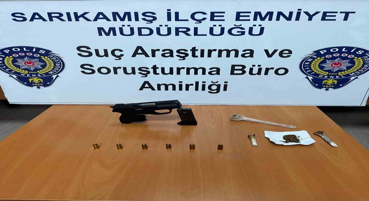 Sarıkamışta uyuşturucu ve silah ele geçirildi