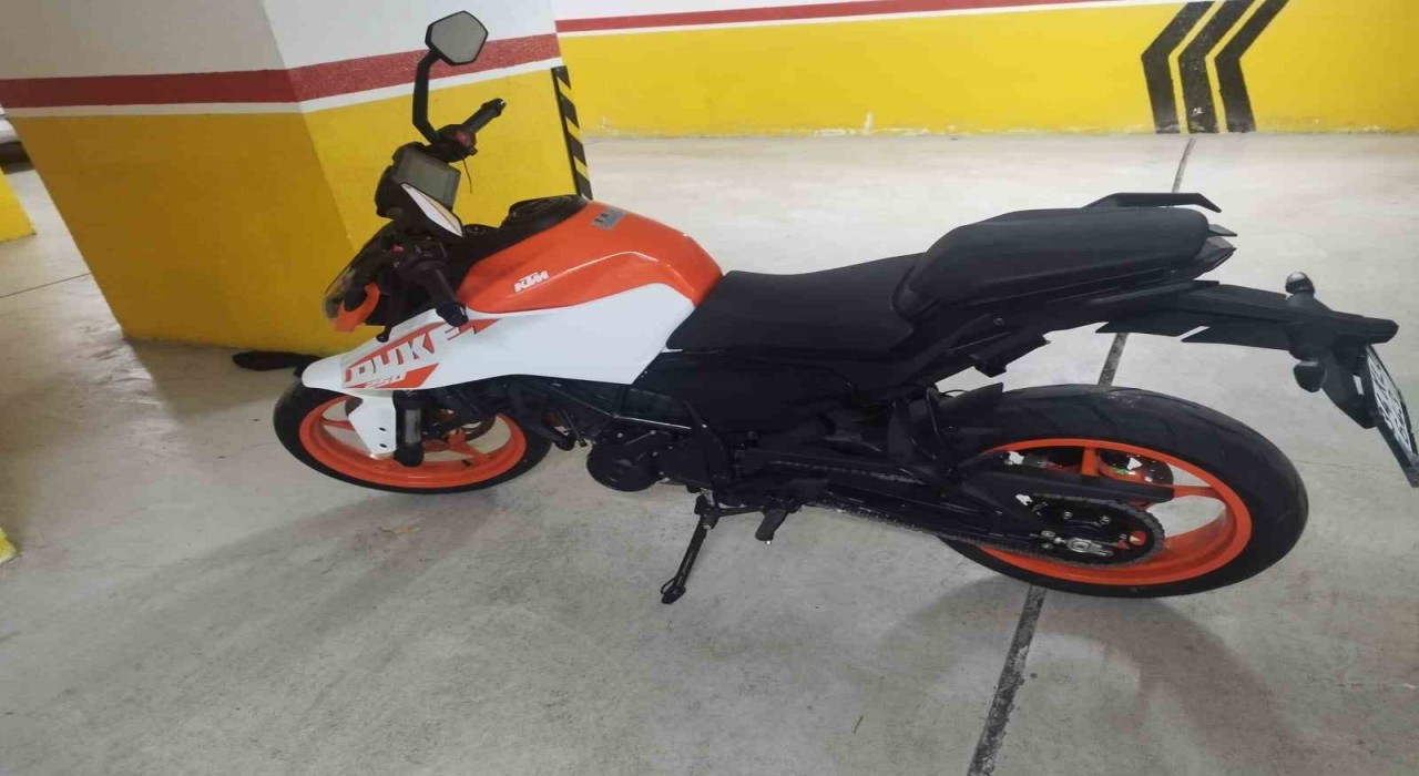 Sarıyerde çalıntı motosiklet GSP takip cihazından bulundu, 4 şüpheli gözaltına alındı