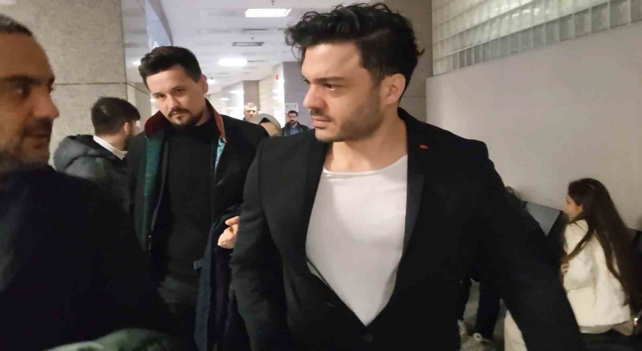 Şarkıcı İlyas Yalçıntaşa ‘hakaret suçundan 3 bin 750 lira adli para cezası