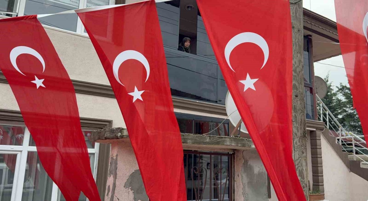 Şehit Mustafa Baznanın şehadet haberi ailesine verildi