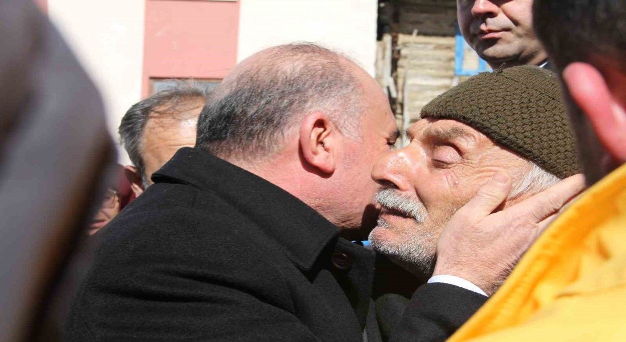 Şehit oğlunu son yolculuğuna uğurlayan baba: Asker oğlum vatana helal olsun