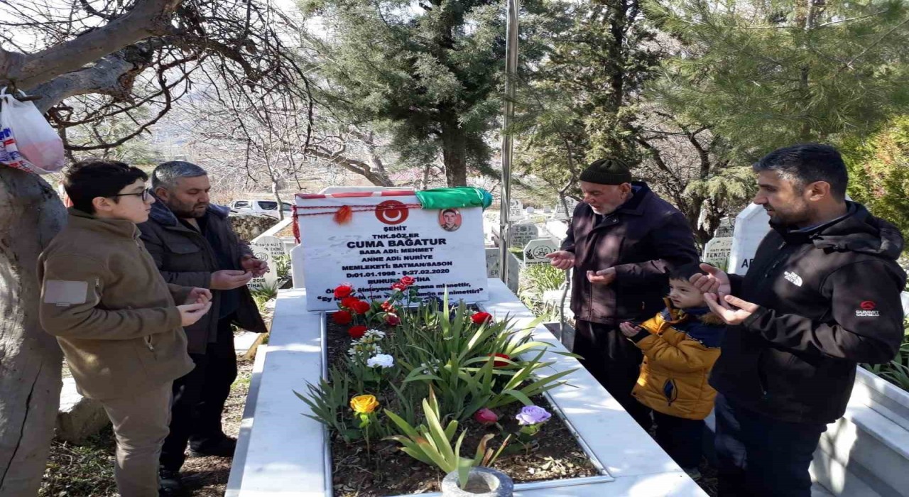 Şehit Sözleşmeli Er Cuma Bağatur, Batmanda mezarı başında anıldı