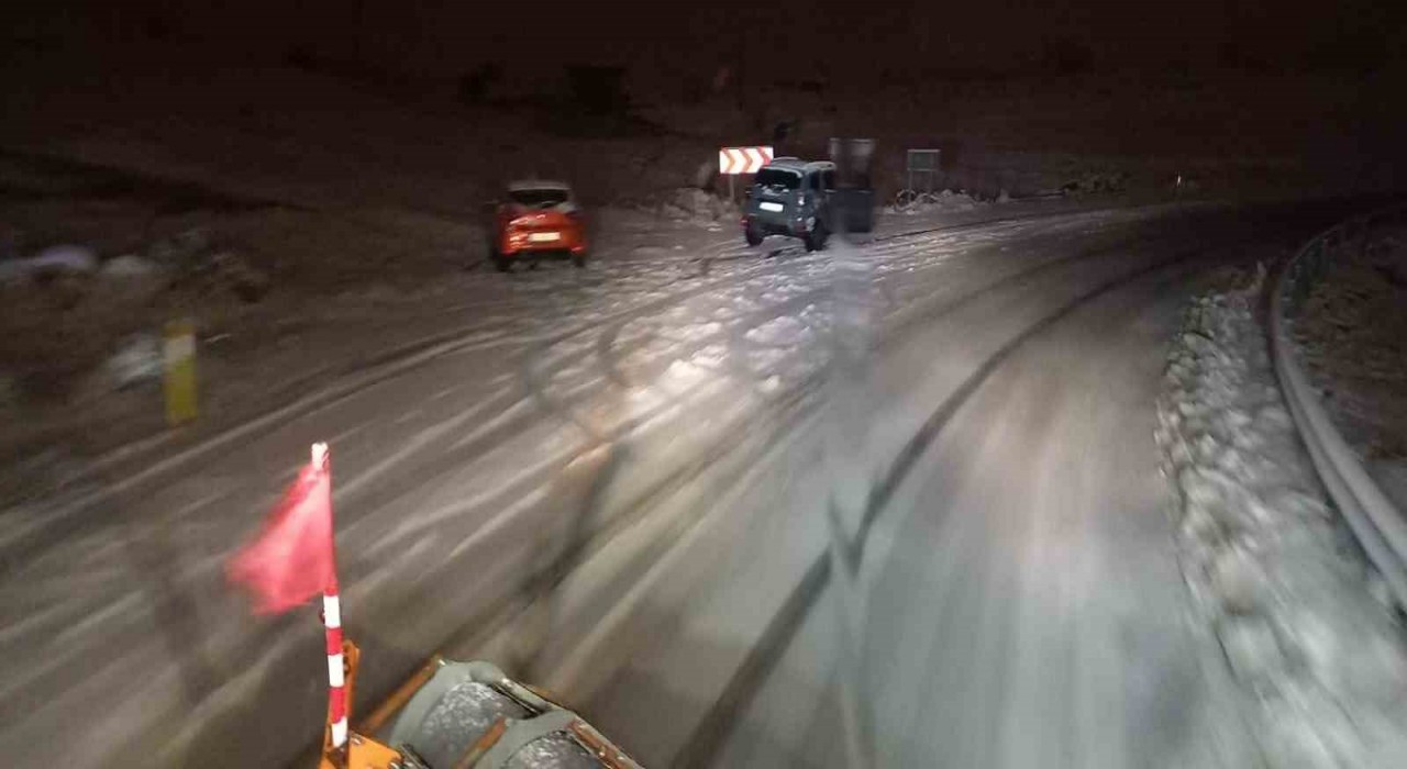 Siirtte 84 köy ve mezra yolu ulaşıma kapandı