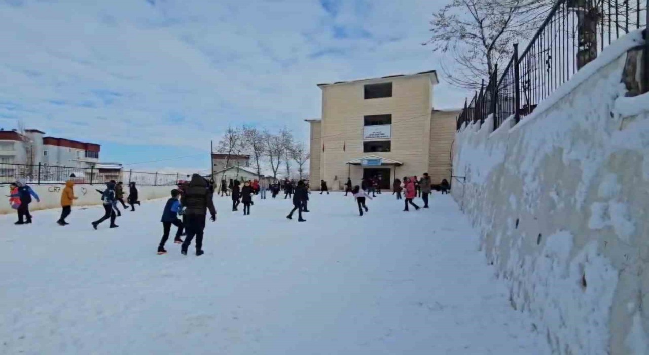 Siirtte taşımalı eğitime kar tatili
