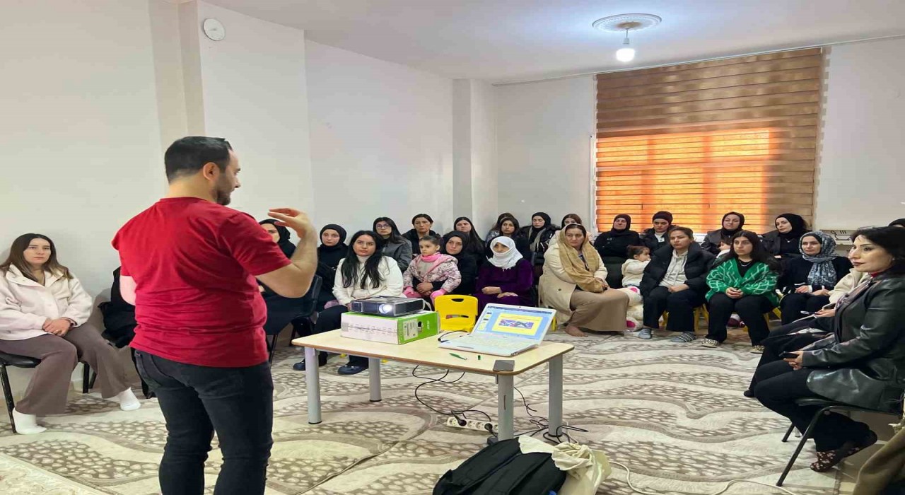 Silopide ev hanımlarına temel ilk yardım eğitimi verildi
