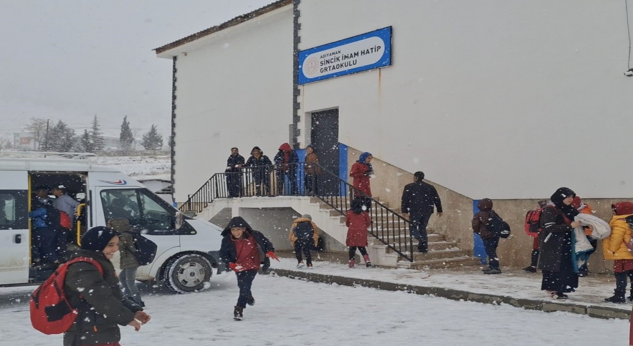 Sincikte bazı okullar tatil edildi