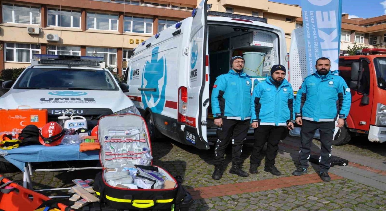 Sinopta deprem bilgilendirme ve arama kurtarma sergisi