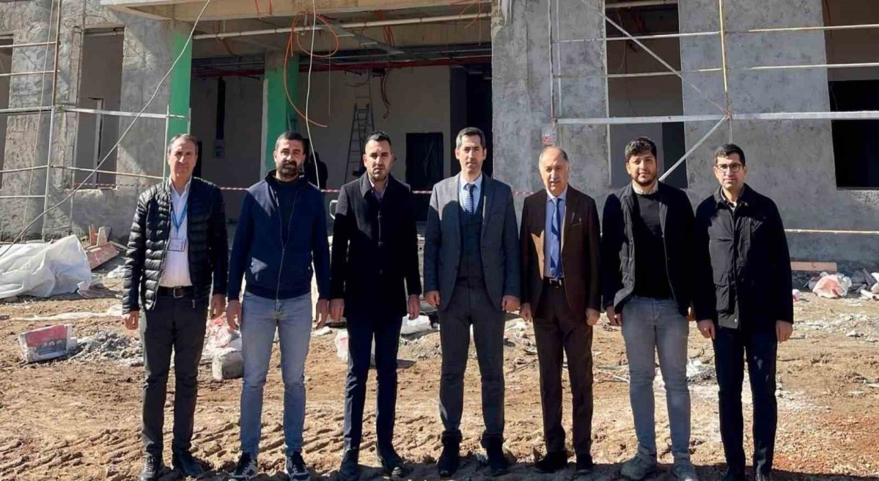 Şırnak Sağlık Müdürü Dr. Değer, İdilde yapımı devam eden ADSM çalışmalarını yerinde inceledi