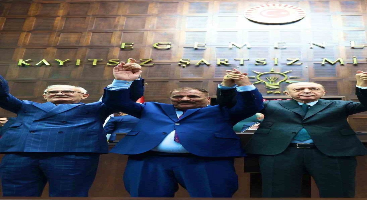 Şırnakta bağımsız belediye başkanı AK Partiye geçti