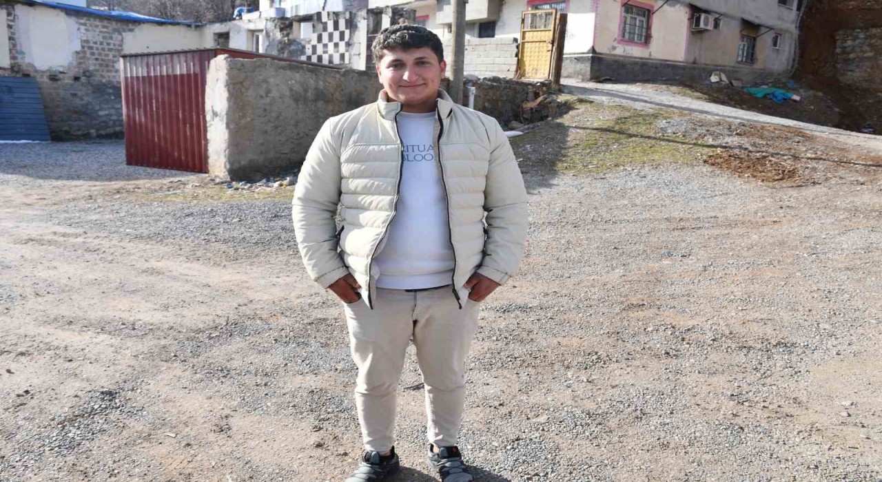 Şırnakta çığ altında kalan operatör İHAya konuştu: Bir an öylece durdum, başka bir şey yapamadım