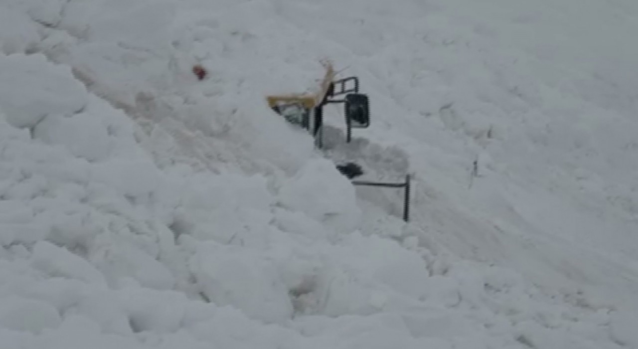 Şırnakta iki günde ikinci çığ düştü: Askeri personel, operatörü kurtardı