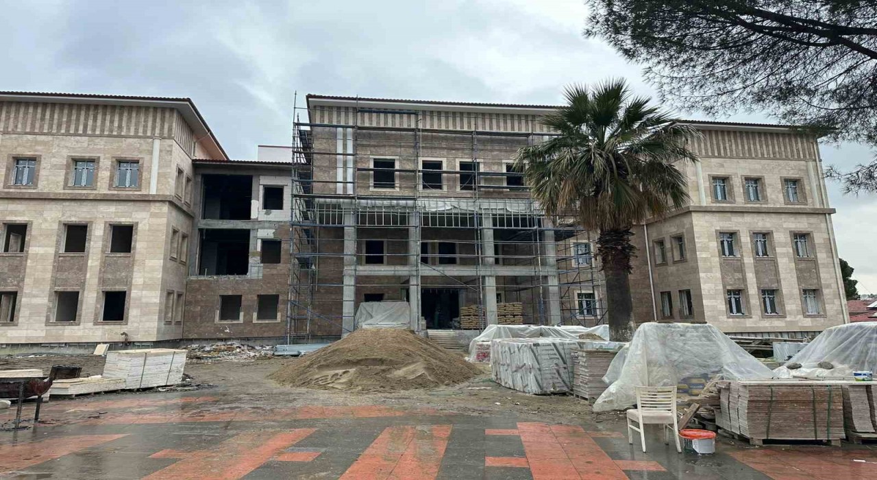 Soma Hükümet Konağının yüzde 70i tamamlandı