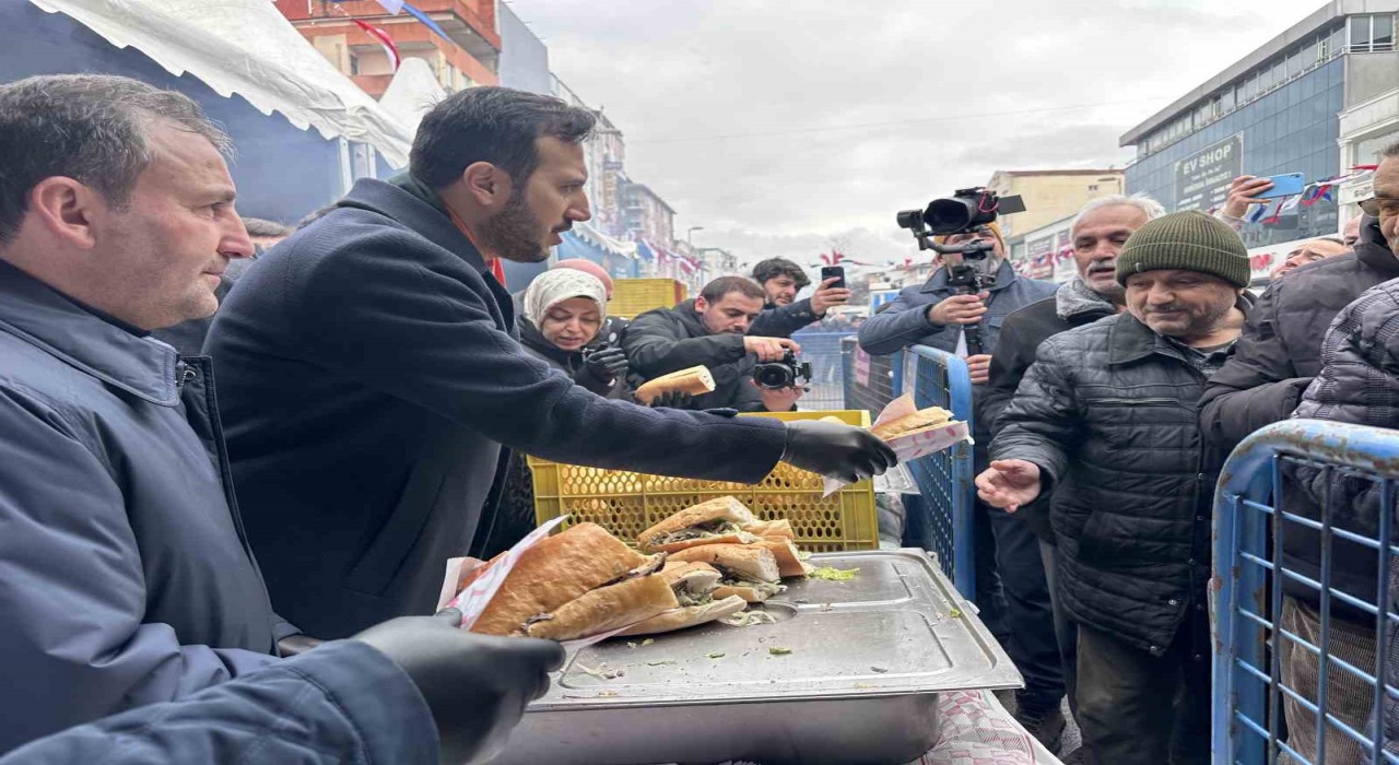 Sultanbeyli’de Binlerce Kişi Hamsi Festivalinde Buluştu