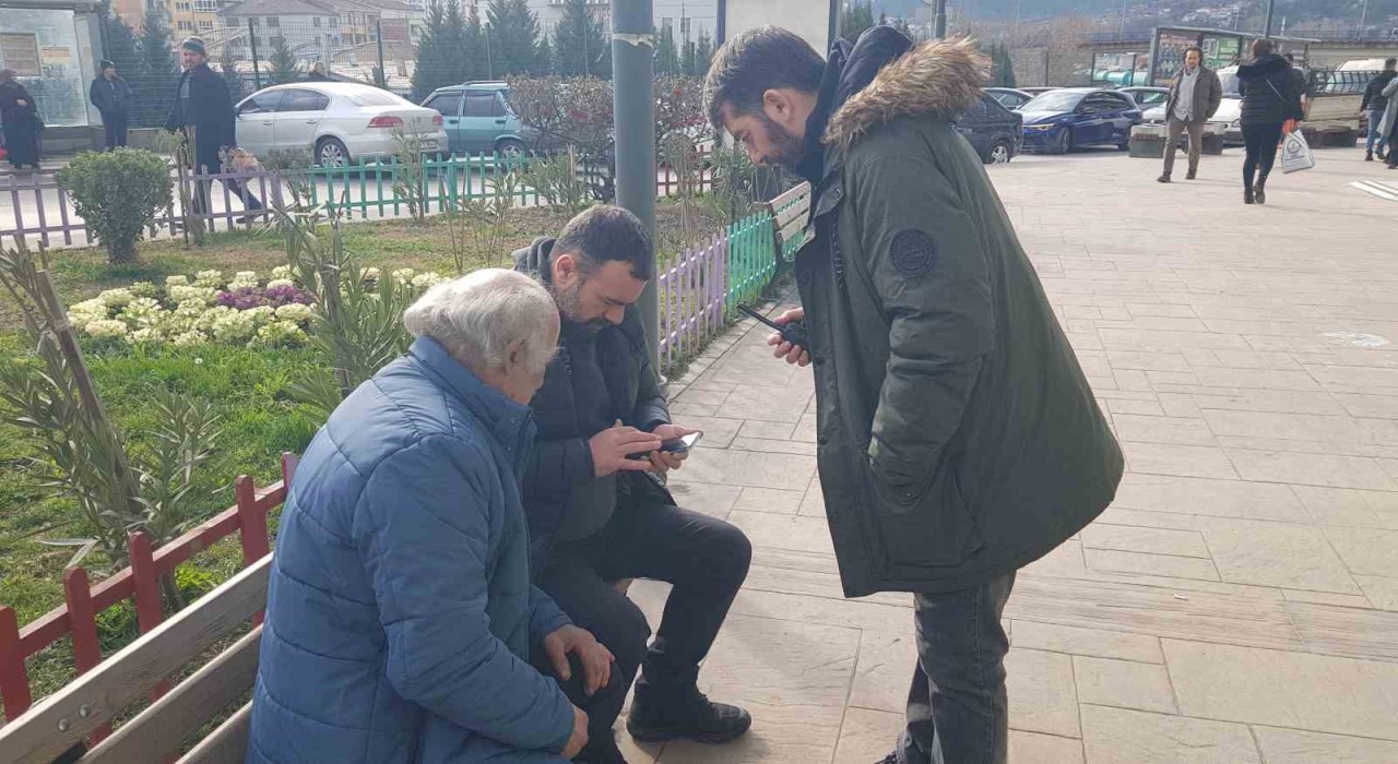Taciz tuzağına düşen yaşlı adam dolandırıcılara 50 bin TL kaptırdı
