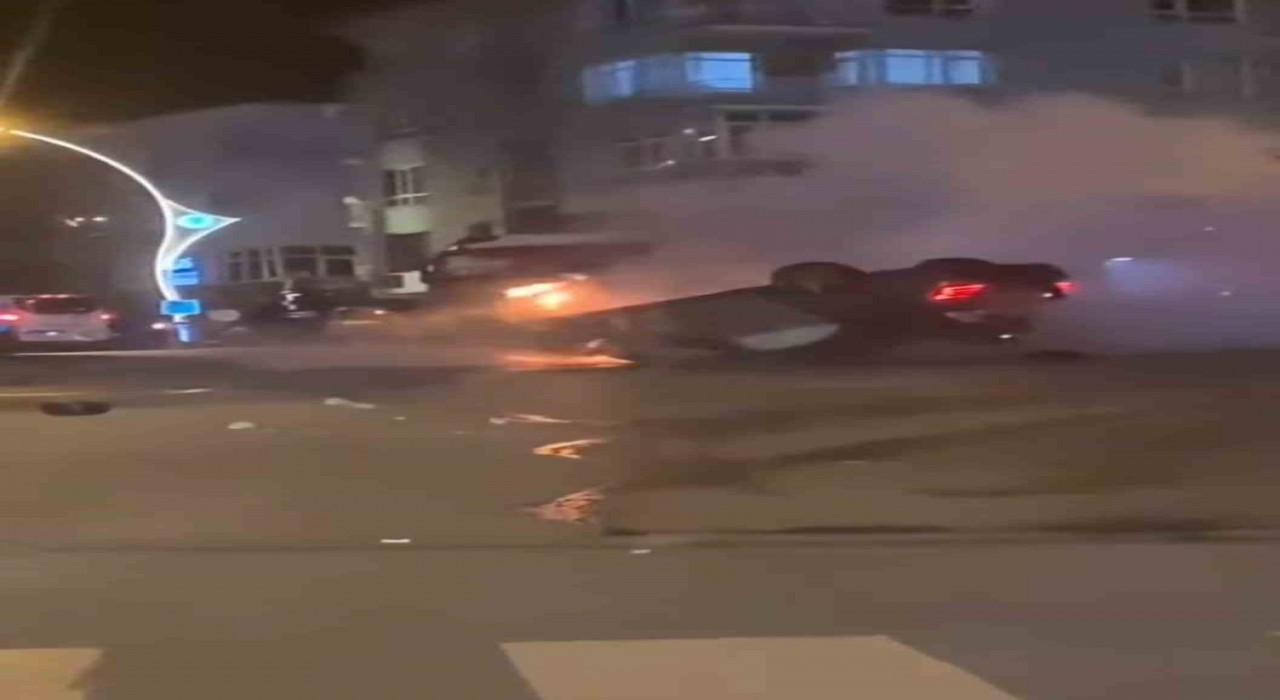 Takla atan Mercedes marka otomobil alev topuna döndü
