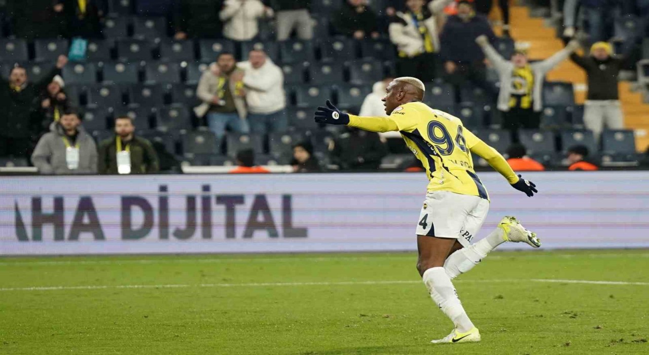 Talisca, Fenerbahçe formasıyla siftah yaptı