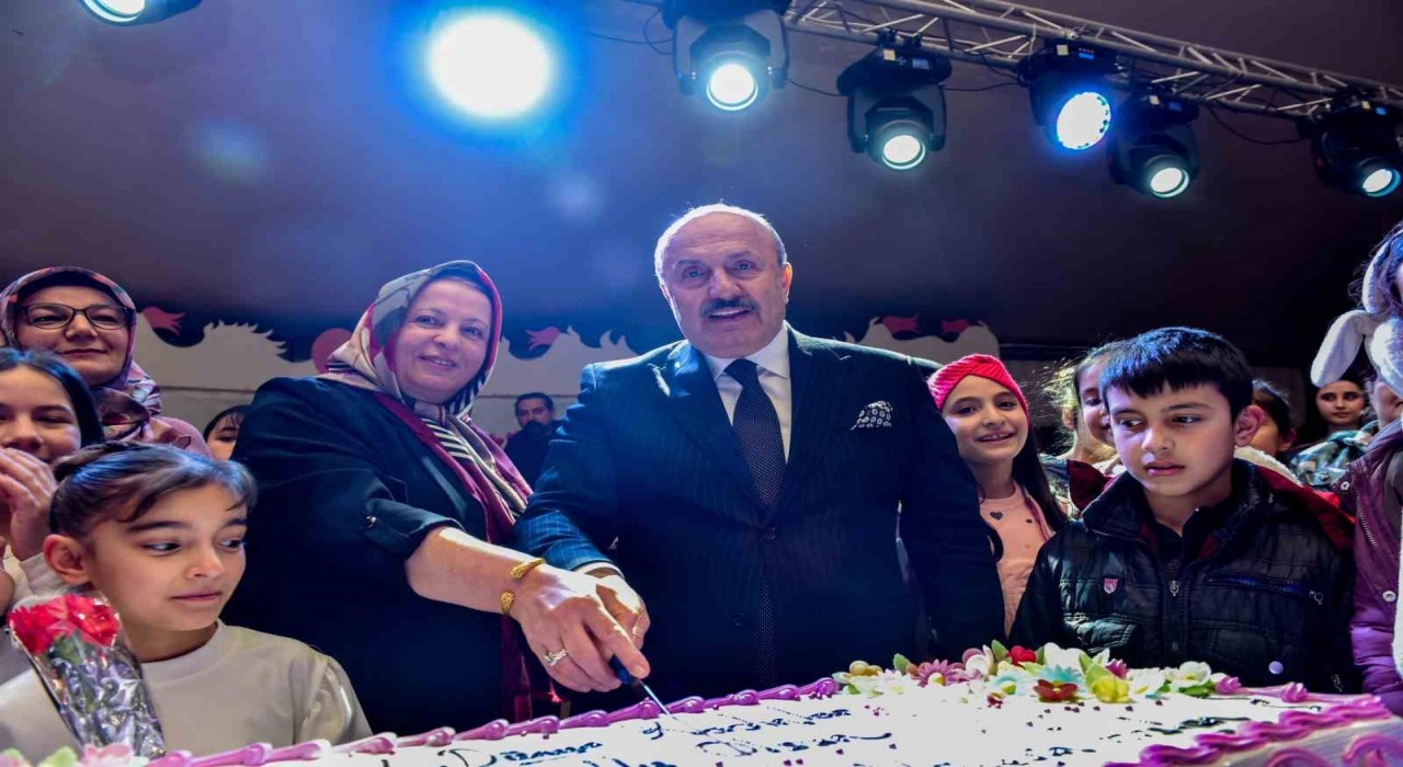 Taşköprüde kadınlar Dünya Kadınlar Gününü erken kutladı, doyasıya eğlendi