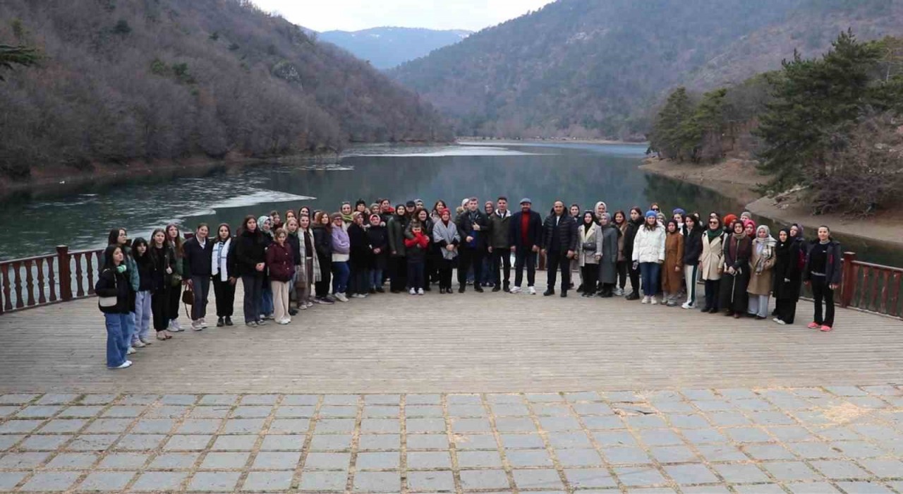 Taşovalı kadınlar Boraboy Gölünde doğa yürüyüşü yaptı