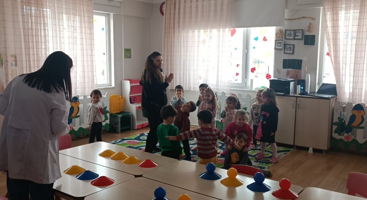 Tavşanlı Hande Gül Anaokulunda depremin yıl dönümü anıldı