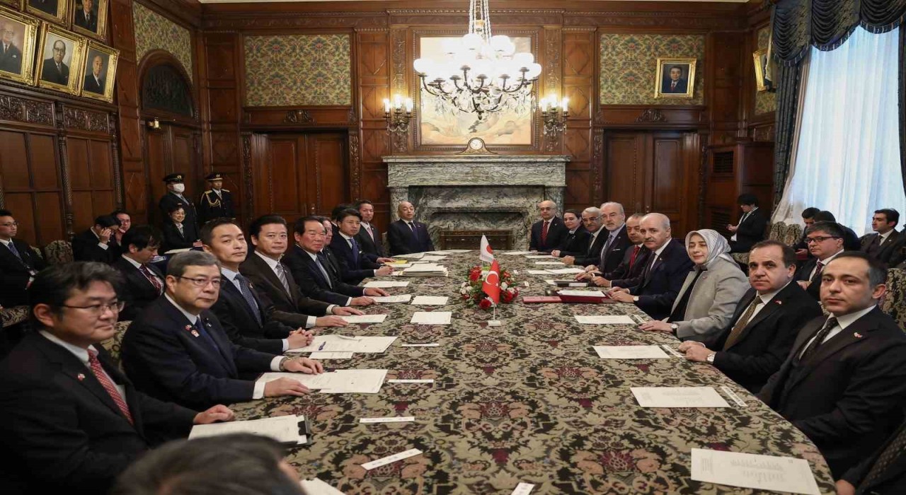 TBMM Başkanı Kurtulmuş, Tokyoda Japonya Temsilciler Meclisi Başkanı Nukaga ile görüştü