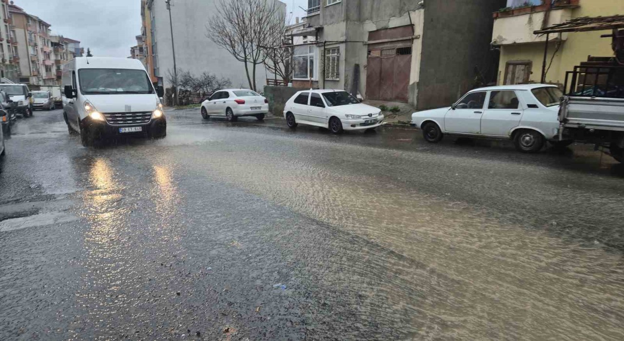 Tekirdağda beklenen yağış başladı