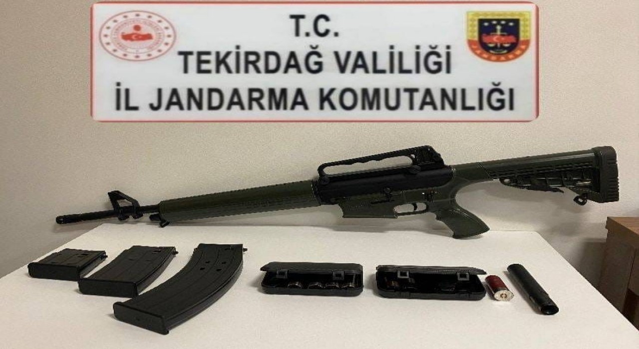 Tekirdağ’da Jandarma Operasyonu: Ruhsatsız Silahlar Ele Geçirildi