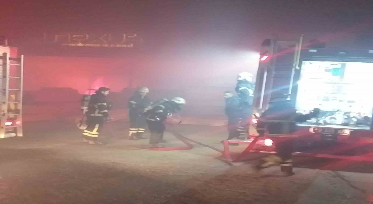 Tekirdağda kereste fabrikasında korkutan yangın