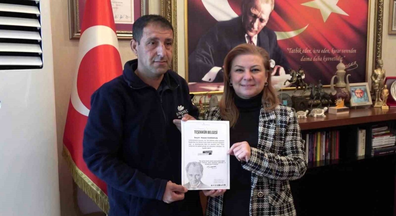 Temizlik personelinin ‘Atatürk hassasiyeti