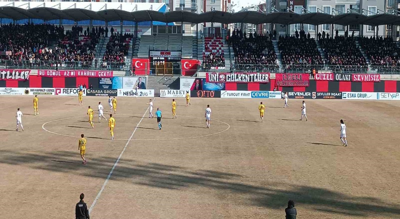 TFF 2. Lig: Vanspor FK: 2 - Menemen Futbol Kulübü: 2