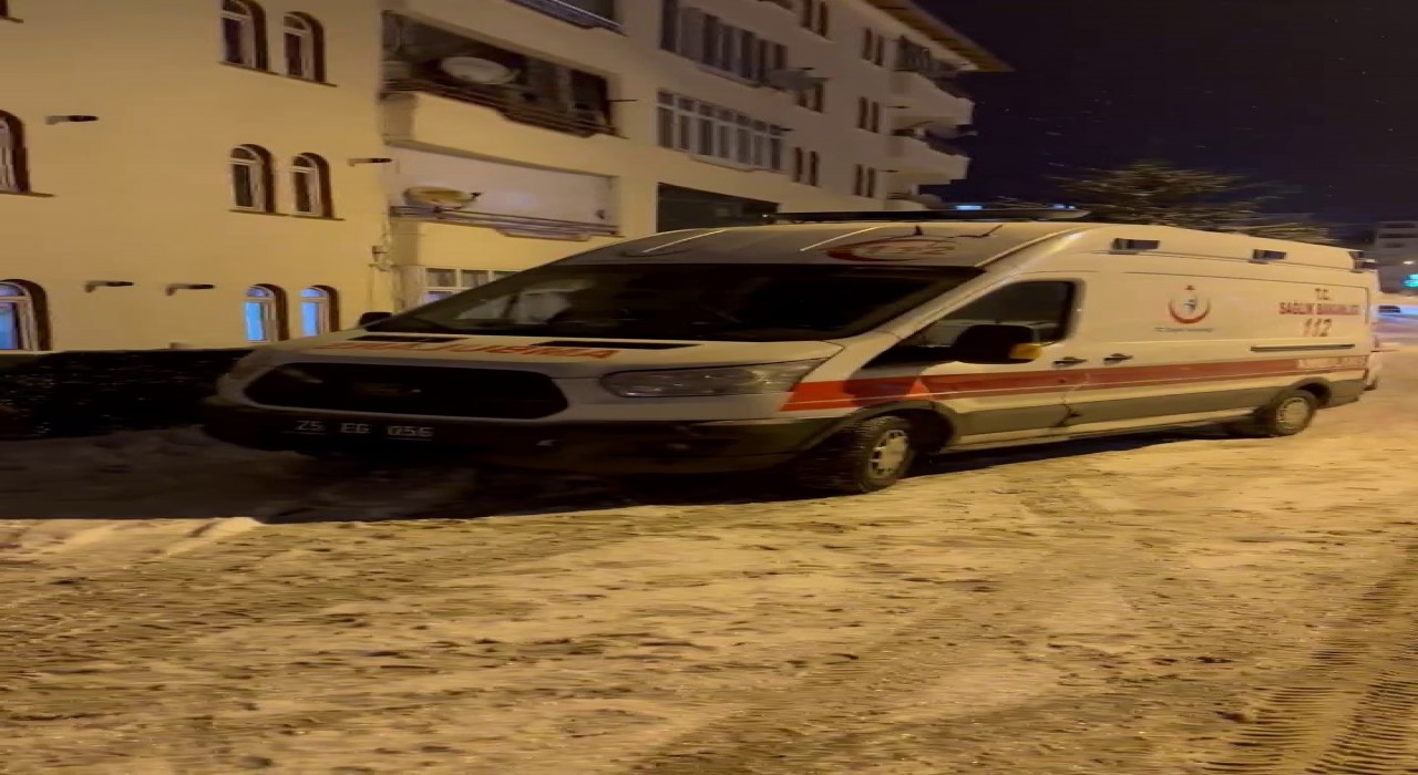 Tortumda yaşlı kadın evinde ölü bulundu