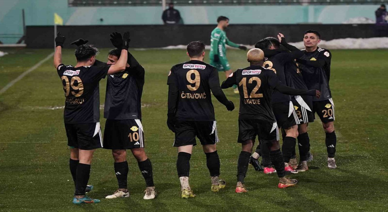 Trendyol 1. Lig: Esenler Erokspor: 3 - Iğdır FK: 1