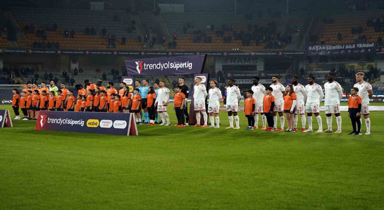 Trendyol Süper Lig: Başakşehir: 0 - Samsunspor: 0 (Maç devam ediyor)