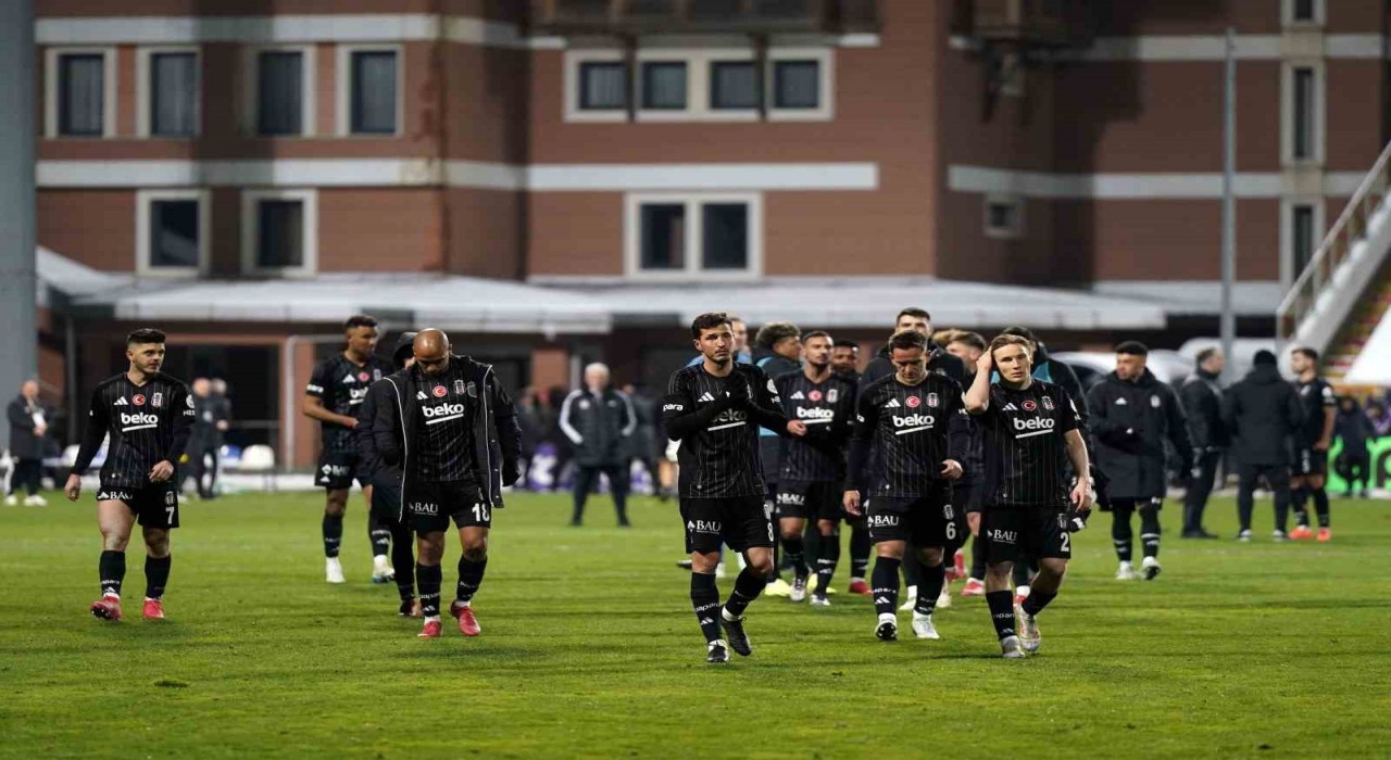 Trendyol Süper Lig: Eyüpspor: 1 - Beşiktaş: 3 (Maç sonucu)